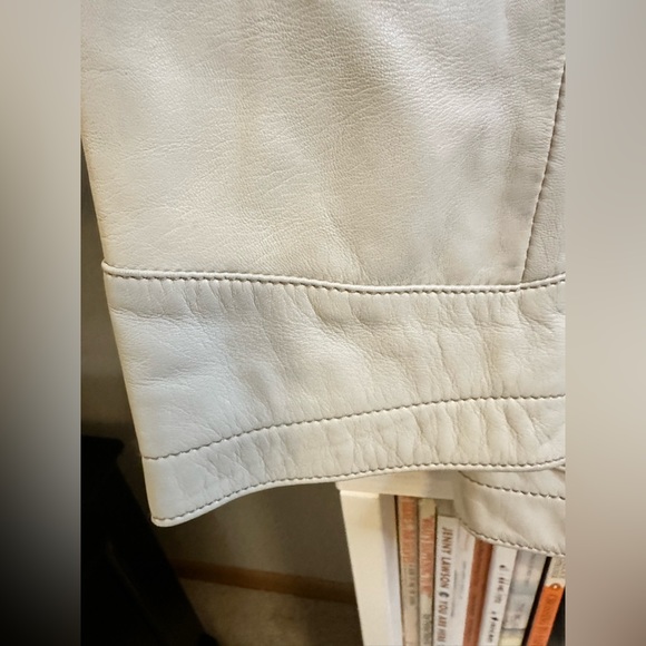 DKNY Vintage Leather Jacket.  Size XL - Picture 8 of 13